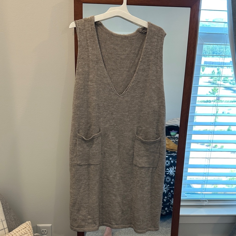 V neck sweater dress with pockets